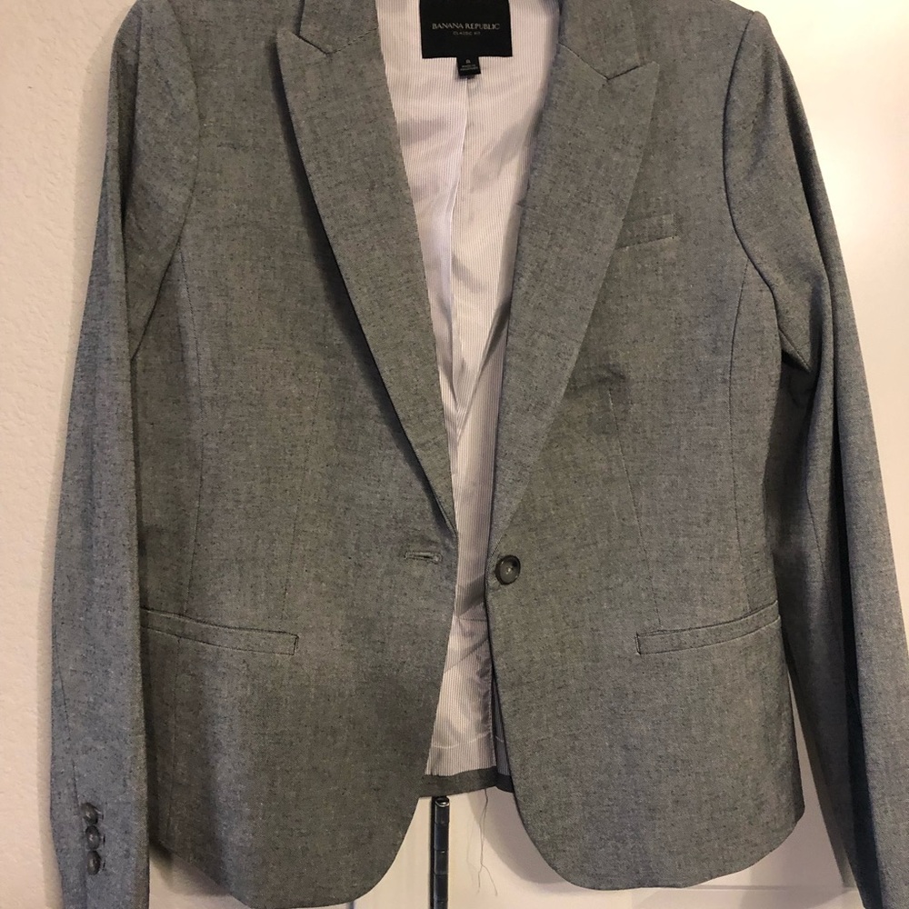 Classic fit Banana Republic suit jacket